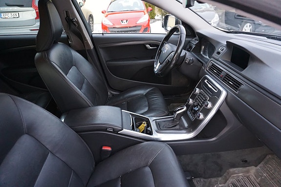 Volvo XC70 7 of 8