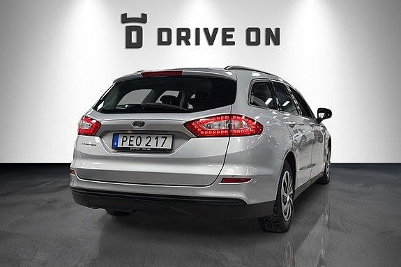 Ford Mondeo 3 of 5