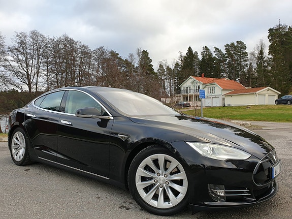 Tesla Model S 6 of 26