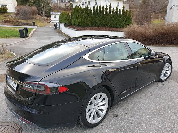 Tesla Model S 5 of 26