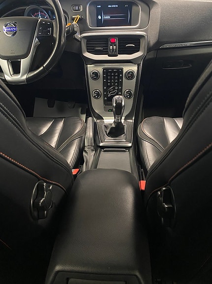 Volvo V40 Cross Country 16 of 29