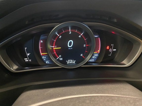 Volvo V40 Cross Country 19 of 29