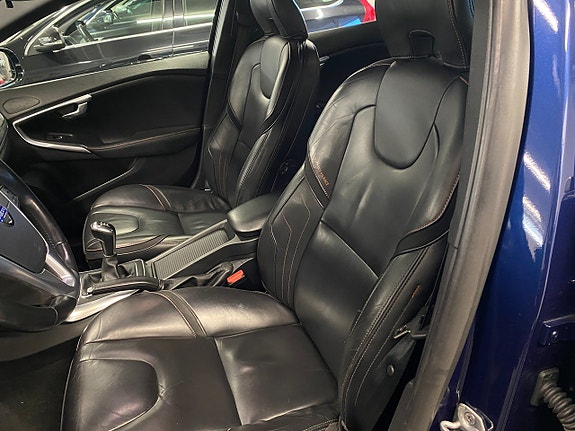Volvo V40 Cross Country 12 of 29