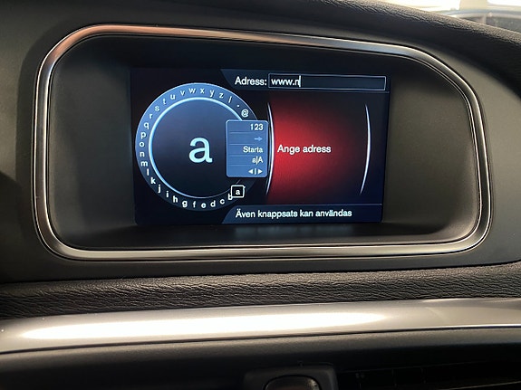 Volvo V40 Cross Country 21 of 29