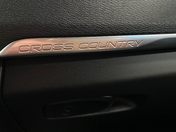 Volvo V40 Cross Country 22 of 29