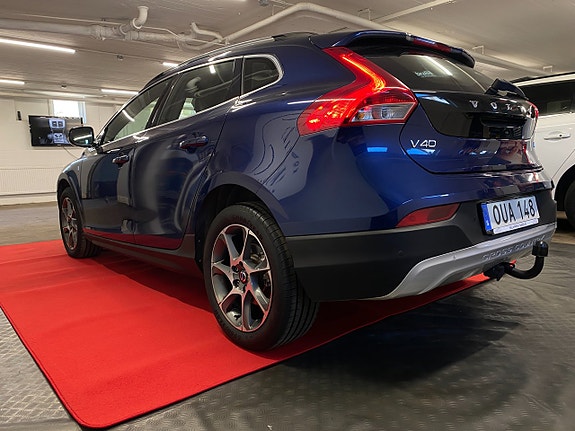 Volvo V40 Cross Country 4 of 29