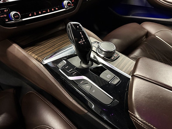 BMW 530e 8 of 20