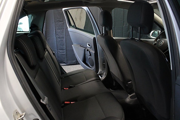Renault Clio 12 of 15