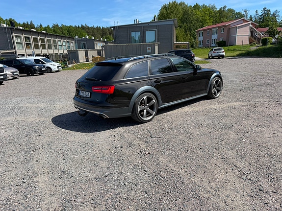 Audi A6 allroad 4 of 5