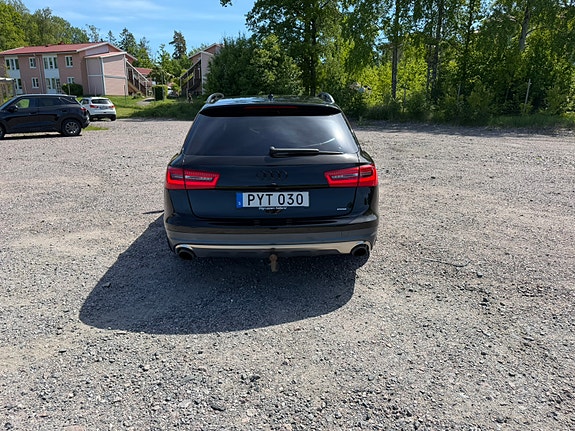 Audi A6 allroad 5 of 5