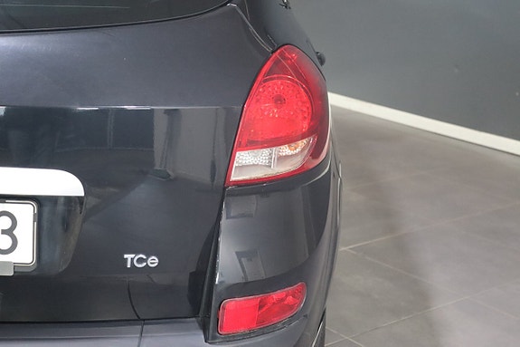 Renault Clio 12 of 18