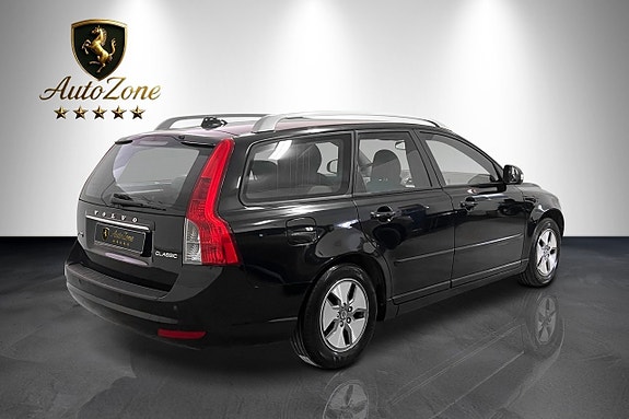 Volvo V50 4 of 5