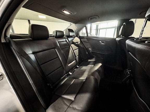 Mercedes-Benz E200 15 of 25