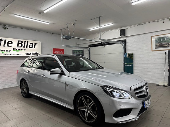 Mercedes-Benz E350 4 of 5