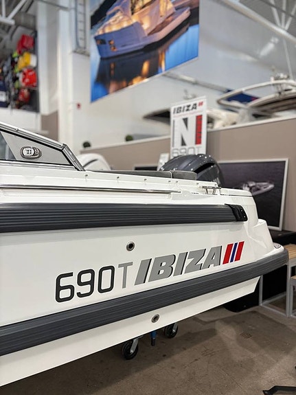 Ibiza 690 Touring 2026 ink. Yamaha F225 XCB NYHET! 2 of 5