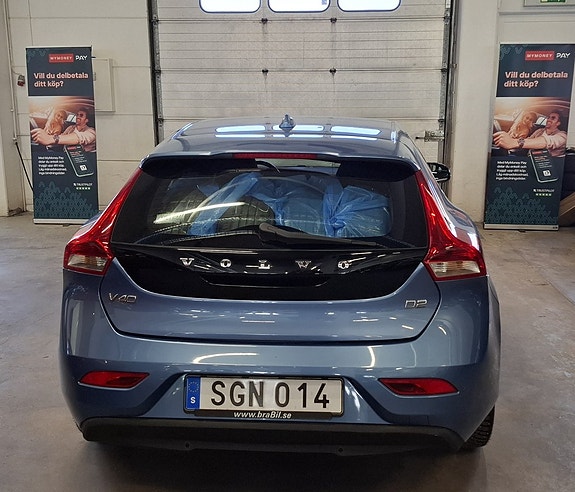 Volvo V40 8 of 25
