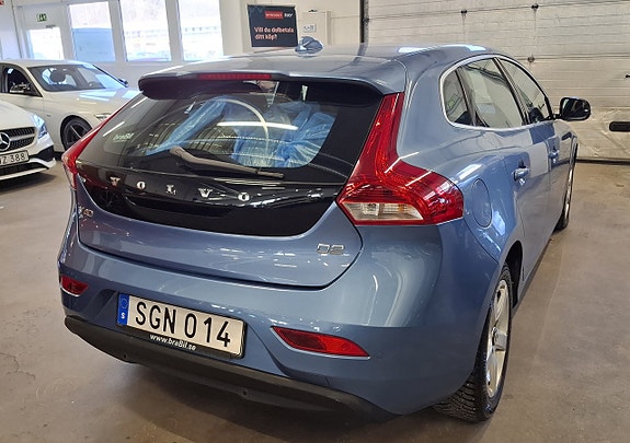 Volvo V40 4 of 25