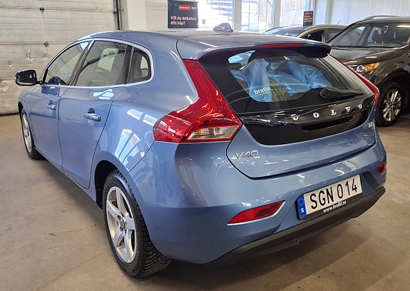 Volvo V40 5 of 25