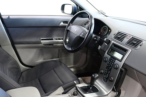 Volvo V50 7 of 16