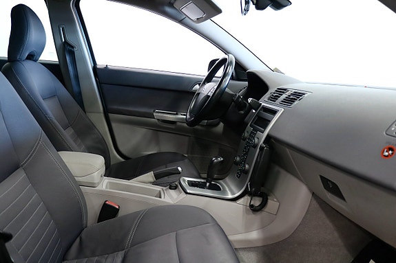 Volvo V50 8 of 16