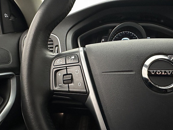 Volvo V40 Cross Country 16 of 27