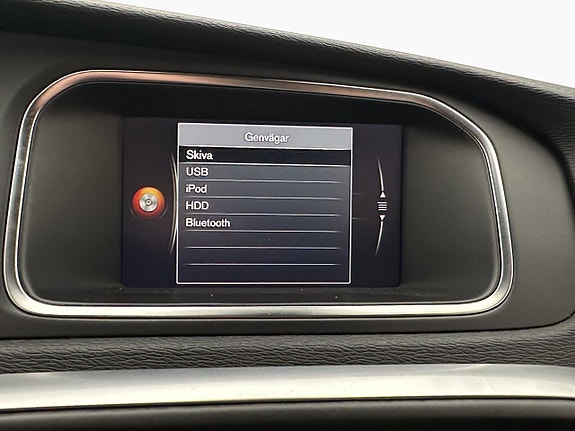 Volvo V40 Cross Country 22 of 27