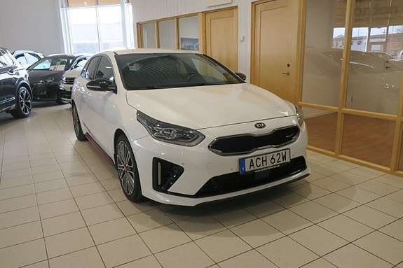 Kia ProCeed 2 of 5