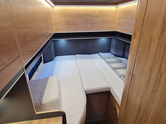 Globe-Traveller Voyager Z långbädd, dieselvärme, automat, 180 hk, all utrustning 16 of 26
