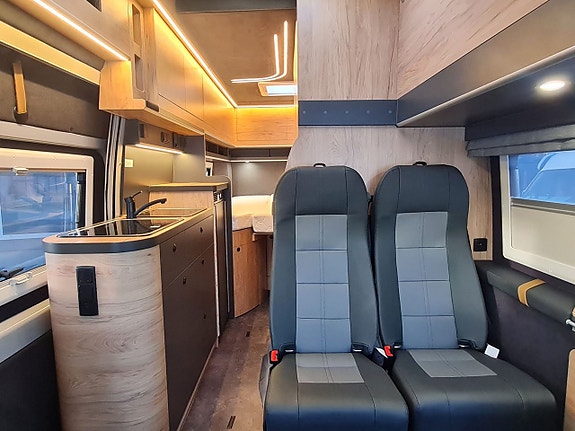 Globe-Traveller Voyager Z långbädd, dieselvärme, automat, 180 hk, all utrustning 9 of 26