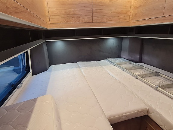 Globe-Traveller Voyager Z långbädd, dieselvärme, automat, 180 hk, all utrustning 17 of 26