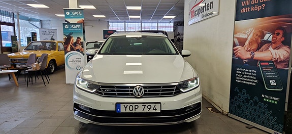 Volkswagen Passat 2 of 5