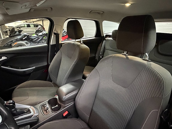 Ford Focus 11 of 15