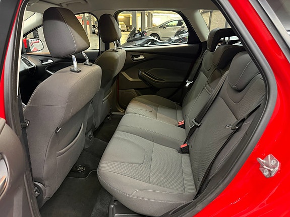 Ford Focus 12 of 15