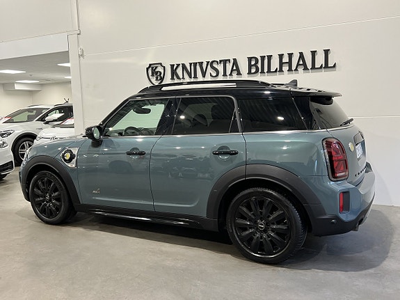 MINI Countryman Cooper SE 2 of 5