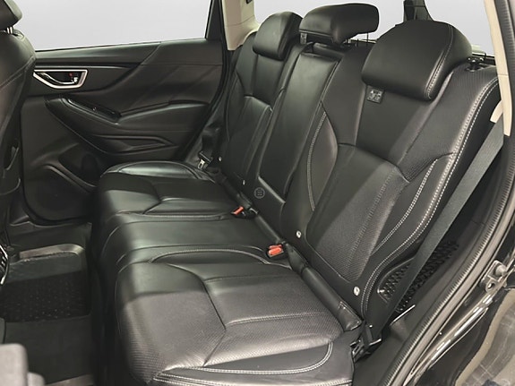 Subaru Forester 9 of 22