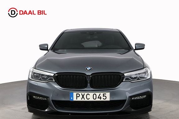 BMW 530d 2 of 5