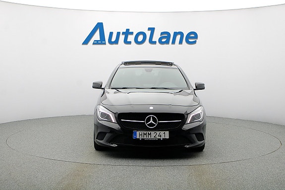 Mercedes-Benz CLA220 3 of 5