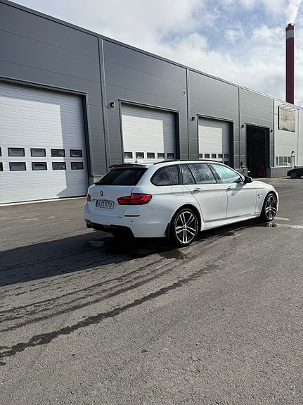 BMW 530xd 4 of 10