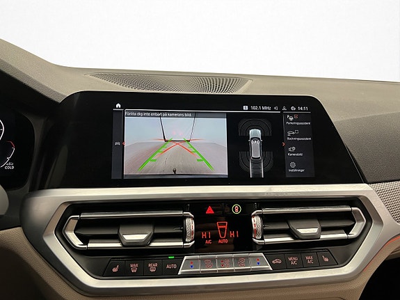 BMW 330i 21 of 30