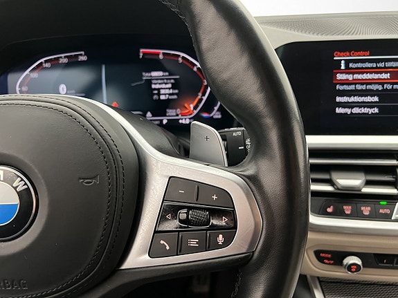 BMW 330i 19 of 30