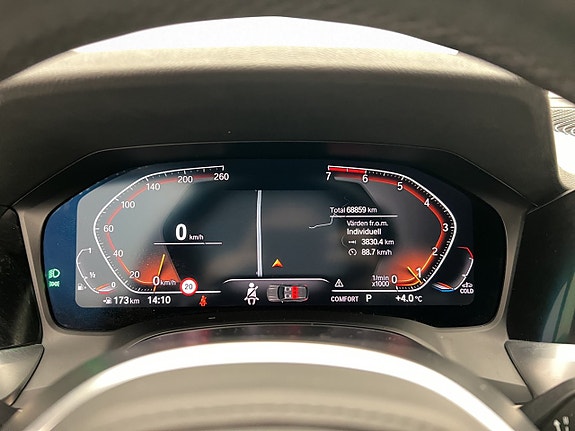 BMW 330i 16 of 30