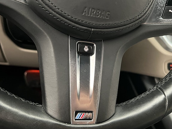 BMW 330i 20 of 30