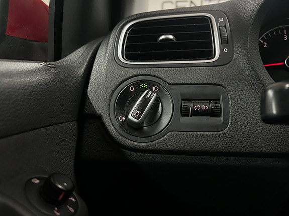 Volkswagen Polo 10 of 21