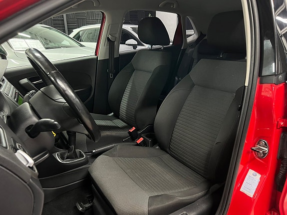 Volkswagen Polo 17 of 21