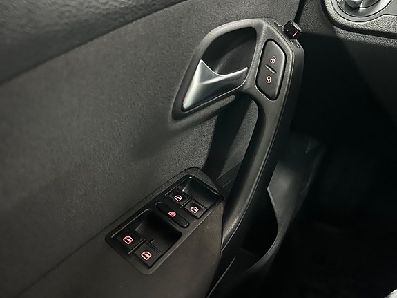 Volkswagen Polo 11 of 21