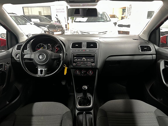 Volkswagen Polo 8 of 21