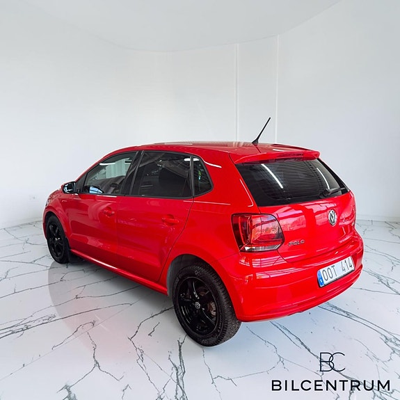 Volkswagen Polo 2 of 21