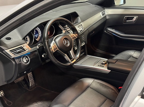 Mercedes-Benz E220 5 of 7