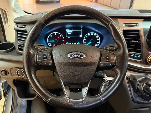 Ford Transit 15 of 20