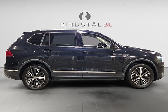 Volkswagen Tiguan Allspace 8 of 17